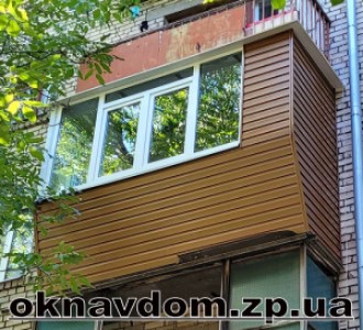 П-подібний балкон