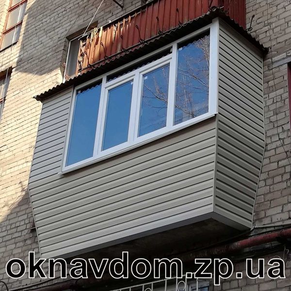 розварка з виносом уперед і вбік, обшивка сайдинг, козирок біолайн